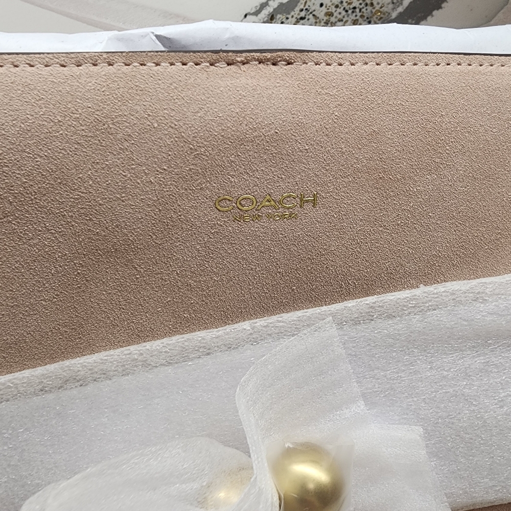 Coach Kisslock Bleecker Bucket Bag in Pink Nuage Suede NWT - Picture 7 of 14